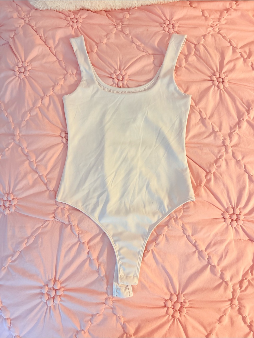 White Womens' One-Piece Bodysuit - Aeropostale